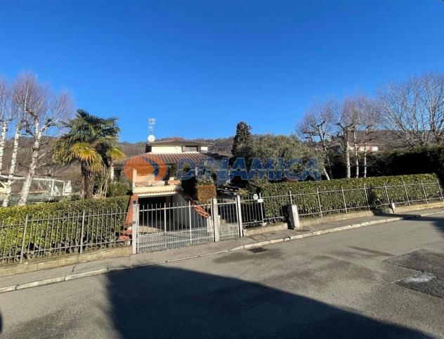 casa indipendente in vendita a Carvico