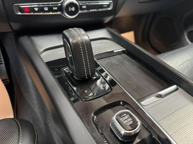 VOLVO XC60 B4 (d) AWD automatico Plus Dark N1 + iva 22% rif. 23895485 - Foto 10