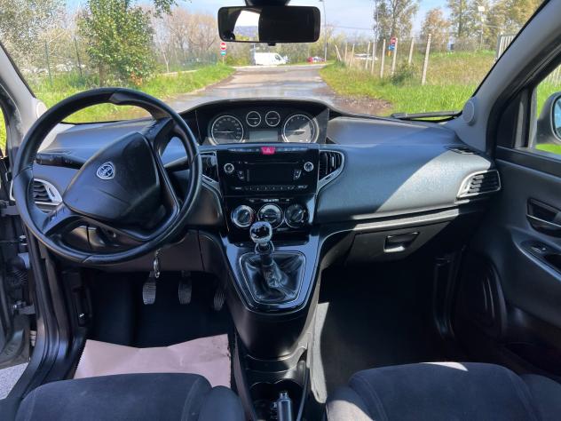 Lancia Ypsilon 0.9 TwinAir 85 CV 5 porte Metano Ecochic Silver - Foto 10
