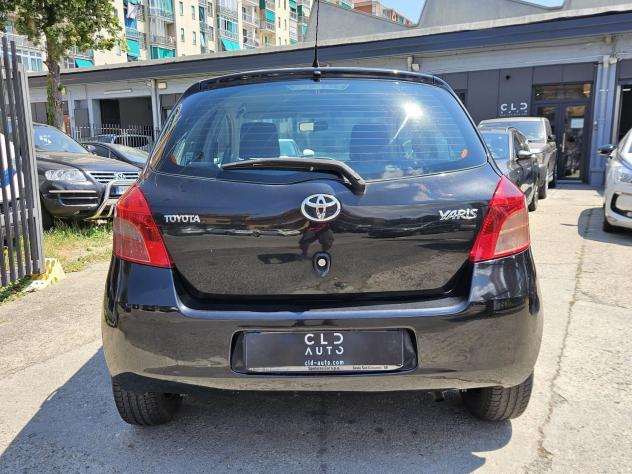 Toyota Yaris Yaris 5p 1.0 Sol - Foto 4