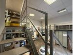 Spazio C3 con accesso furgoni, soppalco e ufficio