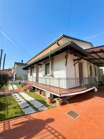 Casa semindipendente in vendita a Lido di Camaiore - Camaiore 130 mq Rif: 1313269 - Foto 2