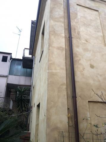 OCCASIONE CATTOLICA CENTRO-MARE NOSTRA ESCLUSIVA VENDESI CASA A SCHIERA CON DEPENDANCE E SCOPERTO ESCLUSIVO - Foto 15