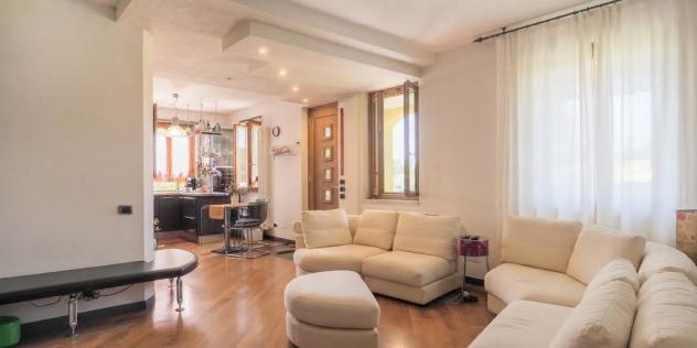 Porzione di casa in vendita a Sarzana