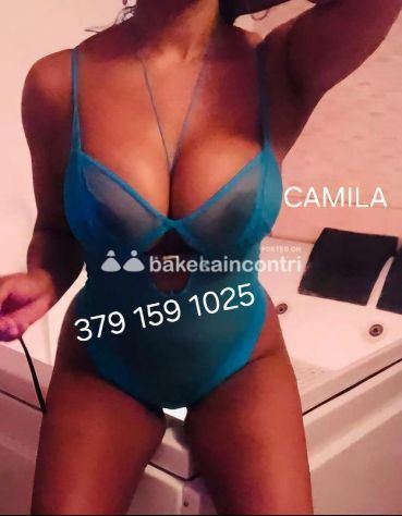 Masagio corpo su corpo con olio Tel:3791591025