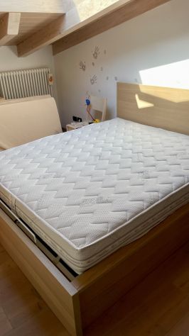 Struttura letto matrimoniale con contenitore