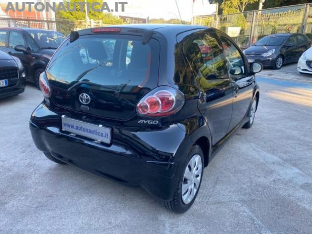 TOYOTA Aygo 1.0 12V VVT-i 5 porte ACTIVE CONNECT 68cv rif. 24134257 - Foto 4
