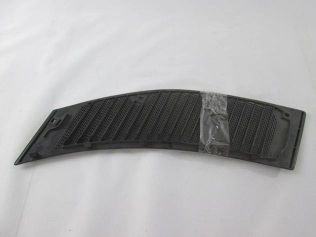 1238360165 GRIGLIA MASCHERINA PRESA ARIA SOTTOPARABREZZA COFANO ANTERIORE LATO SINISTRO MERCEDES W123 2.0 B RICAMBIO - Foto 2