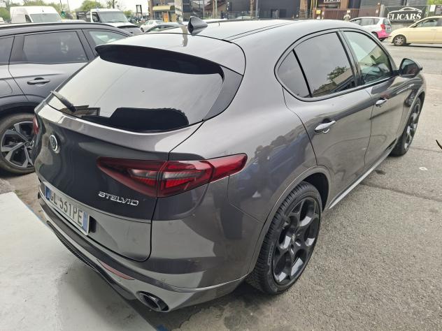 Alfa Romeo Stelvio 2.2 Turbodiesel 210 CV AT8 Q4 Veloce - Foto 3
