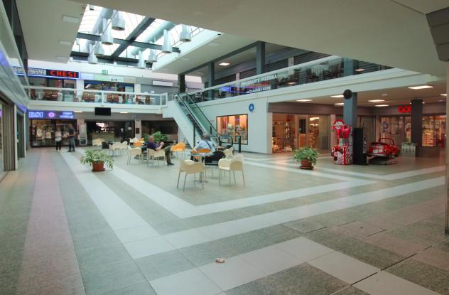 Negozio Centro Commerciale Cappuccini - Foto 4