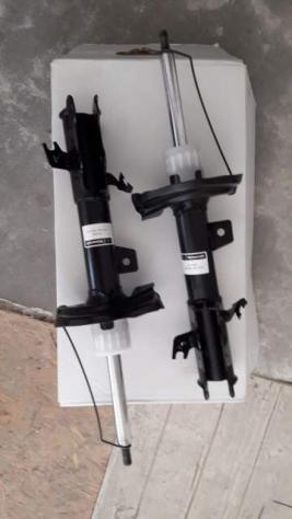 Ammortizzatori anteriori ford fiesta 08 - 1713975 - Foto 2