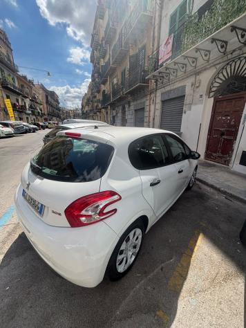 Peugeot 208 1.4 HDi 68 CV 5 porte Van Pack - Foto 5