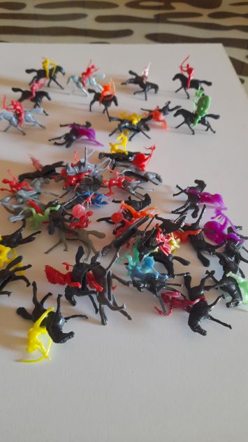 soldatini INDIANI A CAVALLO 40€