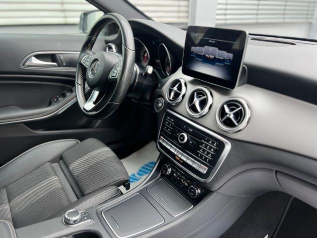 Mercedes-Benz GLA 200d Aut/4 MATIC /Navi/Cam/LED/KeyGo/SHZ/T-Leather/Temp - Foto 9