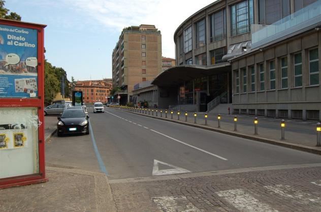 Bologna Piazza Azzarita - Affittasi ufficio - Foto 2