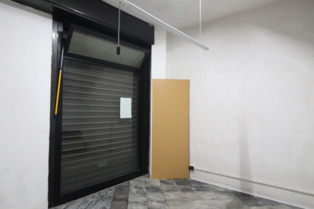 LOCALE COMMERCIALE VIALE UNICEF TARANTO - Foto 6