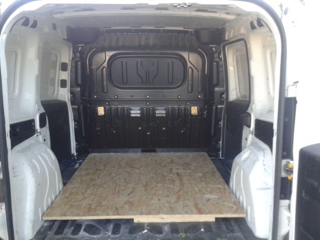 Fiat Doblo 1.4 T-Jet Nat.Pow. PC-TN Lamierato SX - Foto 6