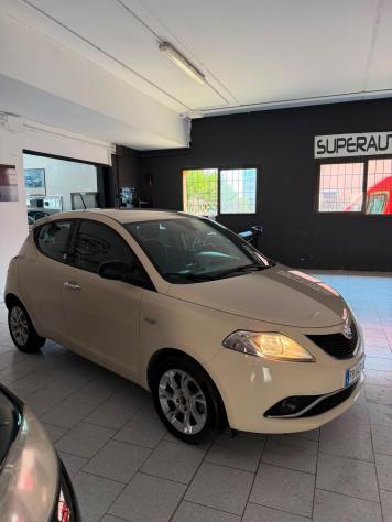 Lancia Ypsilon 1.3 MJT 16V 95 CV 5 porte S&S Platinum - Foto 2