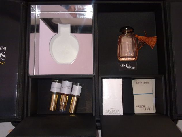 Valigetta Armani Originale 24 ore porta profumi in pelle misure 40 x 36 x 13 cm. - Foto 2