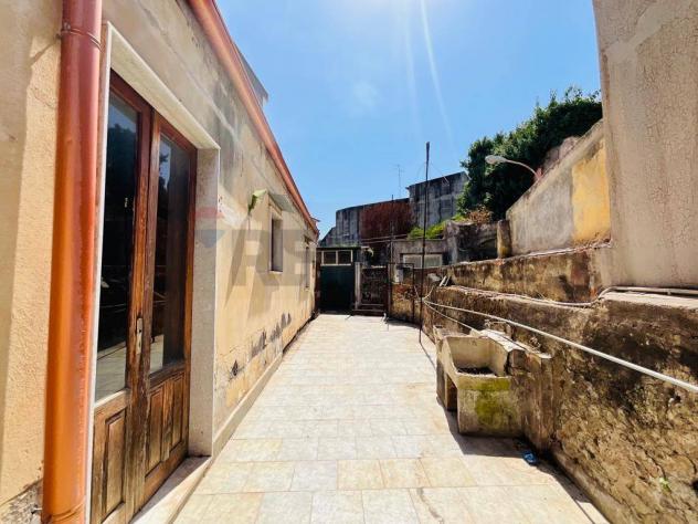 Casa Indipendente in vendita a Aci Catena