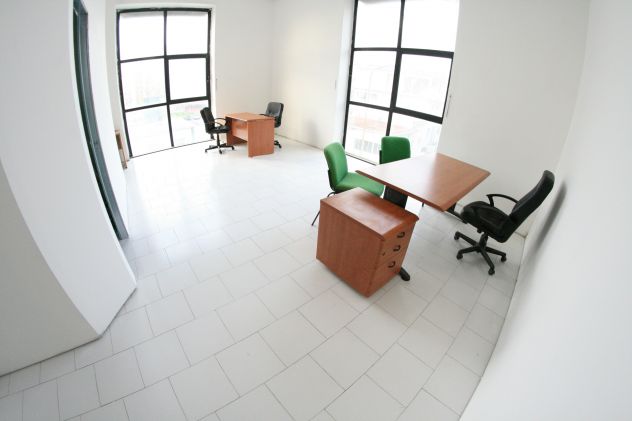 Locale ufficio panoramico 160 mq euro 699 mese - Foto 5