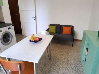 Bilocale a Cimiano vicino alla metro e con balcone