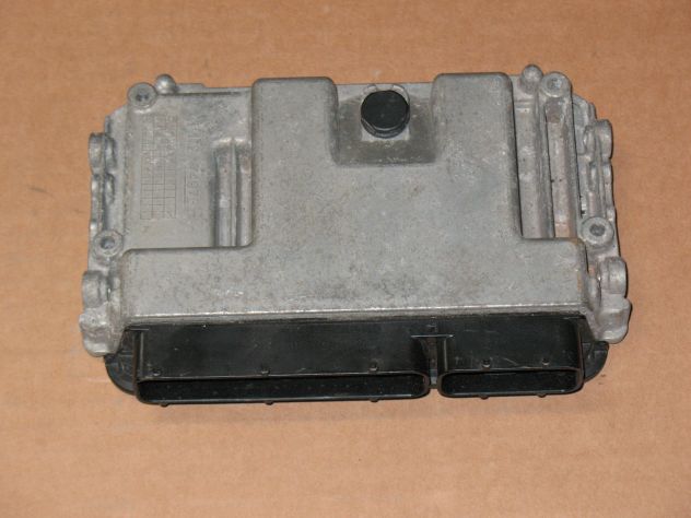 0261S12198 ECU CENTRALINA TOYOTA YAEIS 1.0 896610DJ40 ME17.9.52 1039S85476