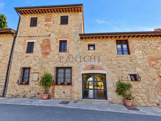 Appartamento rustico con terrazza panoramica e piscina comune - Foto 3