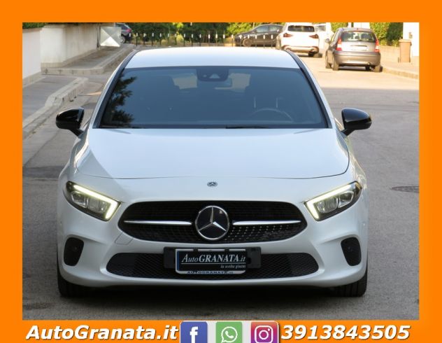 Mercedes A 180 d Automatic SPORT CERCHI 18+NAVI+RETROC. - Foto 10