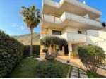 VILLA IN OTTIME CONDIZIONI CON AMPIO GIARDINO ESCLUSIVO - RIF. V3256