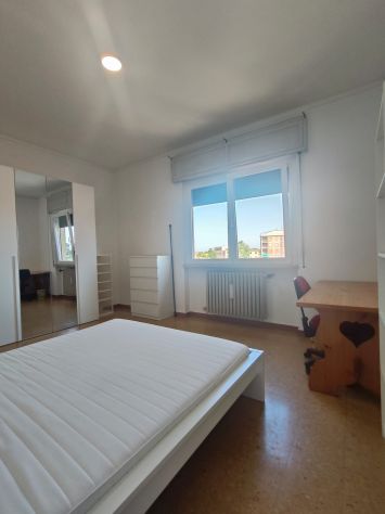 STANZA IN CENTRO A REGGIO EMILIA