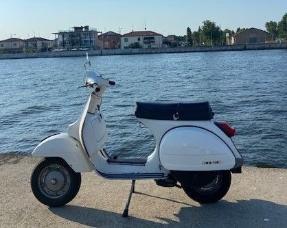 Noleggio Piaggio Vespa P150X 1979 senza frecce - Foto 2