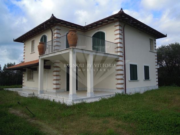 VILLA di 9 vani e di 240 mq (PIETRASANTA) rif. 533 - Foto 3