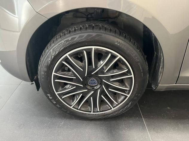 Lancia Ypsilon 1.2 69cv Gold - Foto 8