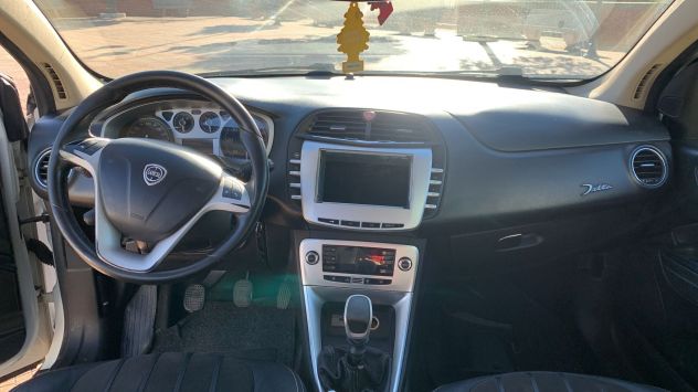 LANCIA DELTA 2.0MJT 165CV TETTO APR. - Foto 8