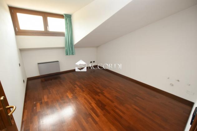 VILLA A SCHIERA di 4 vani e di 252 mq (CAERANO DI SAN MARCO) rif. CM5_1 - Foto 18