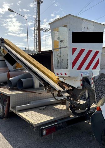 VENDITA AUTOVEICOLO PER USO SPECIALE IVECO 35/S - Foto 3