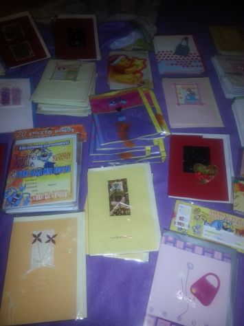 82 BIGLIETTI NUOVI,SIGILLATI,APRIBILI IN 2 CON BUSTA:ANNIVERSARI,COMPLEANNI,NATA