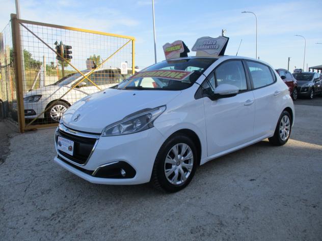 Peugeot 208 1.4 HDi 68 CV 5 porte Allure