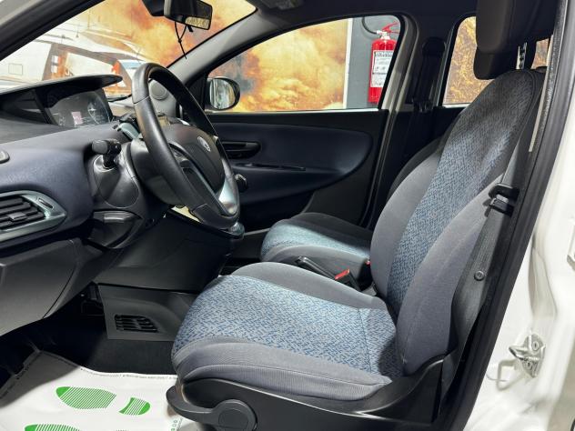Lancia Ypsilon 1.0 FireFly 5 porte S&S Hybrid Gold - Foto 7