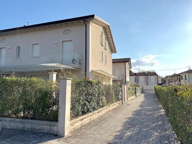 Villetta a schiera in vendita a Massa 97 mq Rif: 1445314