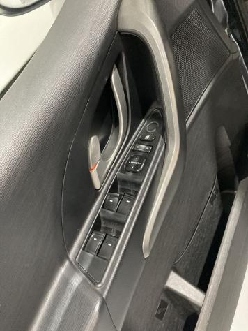 Mahindra XUV500 W6 FWD (4x2) - Foto 8