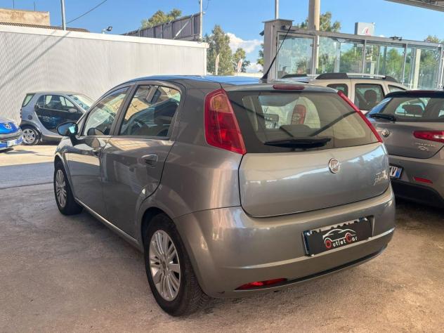 FIAT - Grande Punto - Foto 4