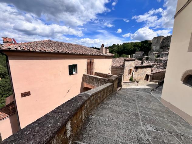 Sorano (GR) -- Bellissimo appartamento ristrutturato con ingresso indipendente e cantina
Caratteristiche principali:
105 mq di superficie abitabile - Foto 5