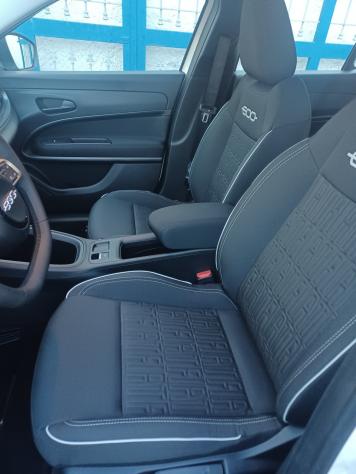 Fiat 600 Hybrid 110 CV DCT La Prima KM 0 - Foto 7