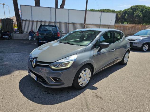 RENAULT Clio dCi 8V 75 CV 5 porte Moschino Zen rif. 23887750