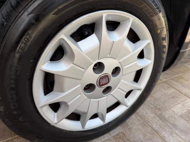 Fiat Panda 1.2 Lounge 2014 - Foto 4