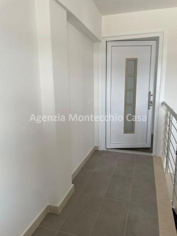 Capannone con scoperto esclusivo e sovrastanti due appartamenti - Foto 19