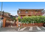 Villa di 300 m² con più di 5 locali in vendita a Sant'Agata li Battiati
