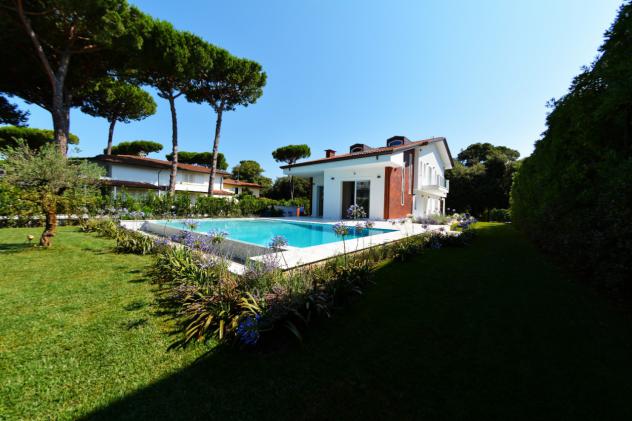 VILLA di 8 vani e di 320 mq (PIETRASANTA) rif. MP888 - Foto 2
